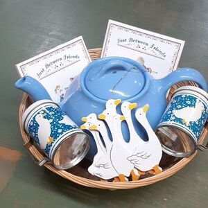 Country Goose  "Just  Between Friends"  Tea gift basket set.